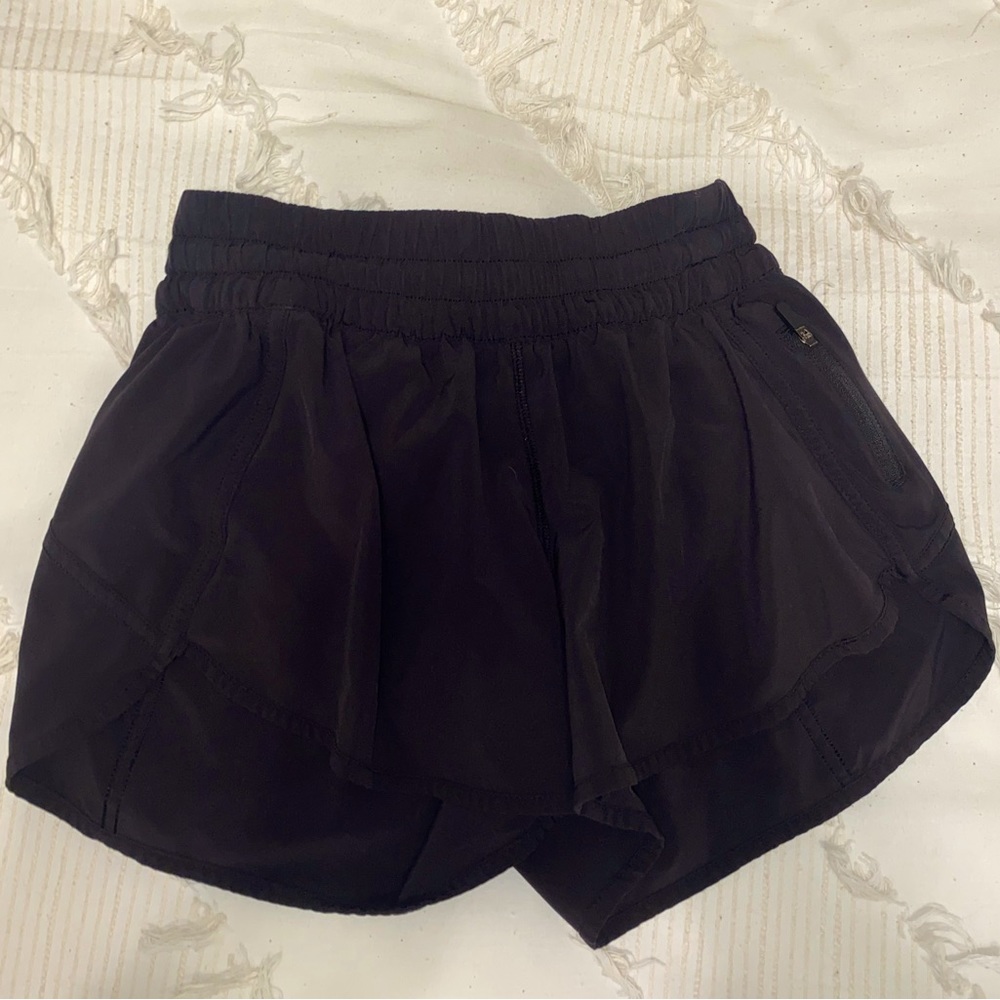Lululemon Hotty Hot shorts Size 8
